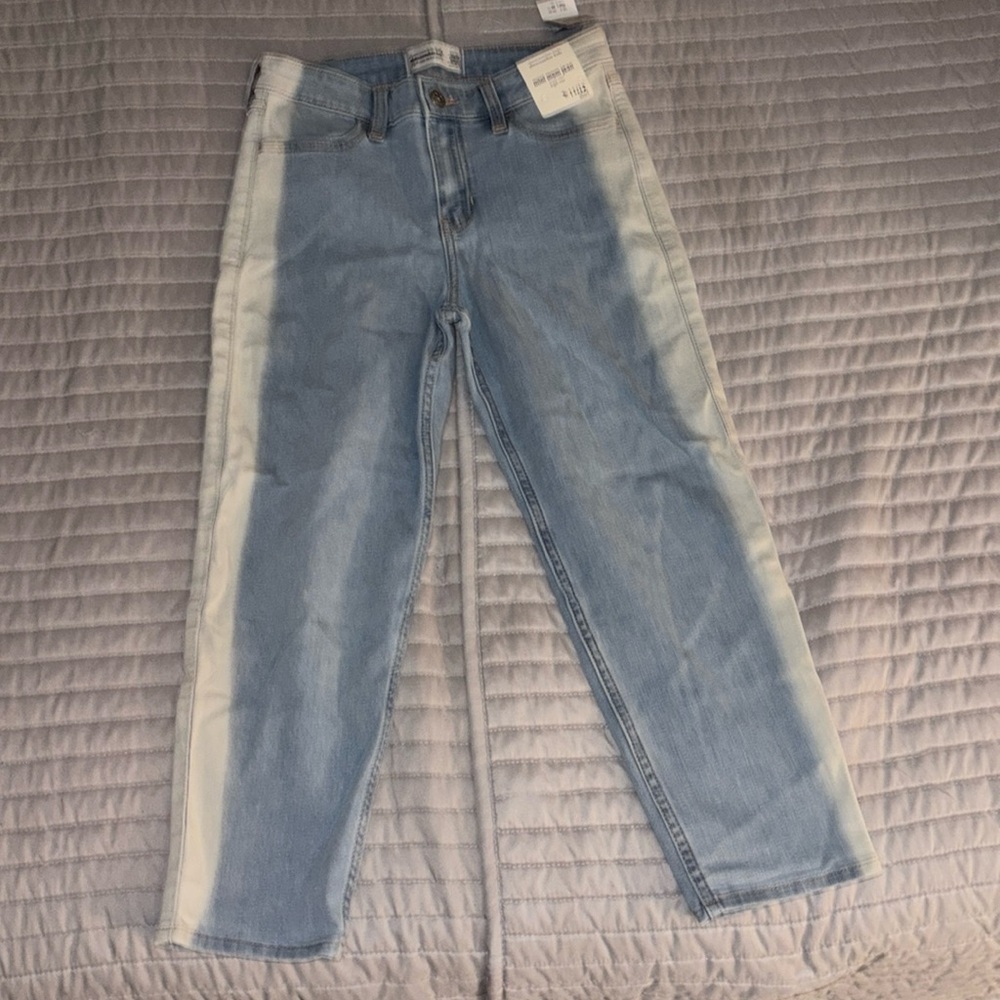 Abercrombie Kids Mini Mom Jeans
